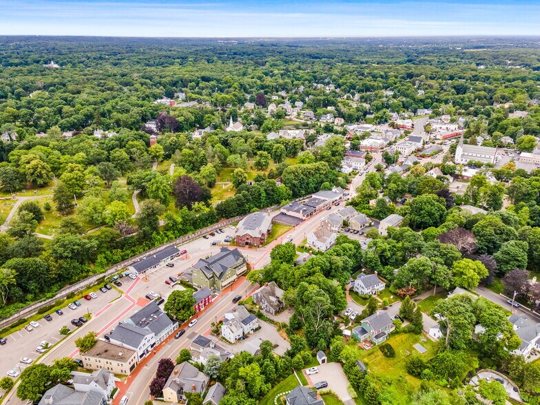 More Photos Of 44 North St, Hingham Storefront For Lease
