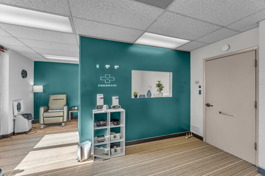 More Photos Of 3320 Sw Harrison St, Topeka Office For Lease