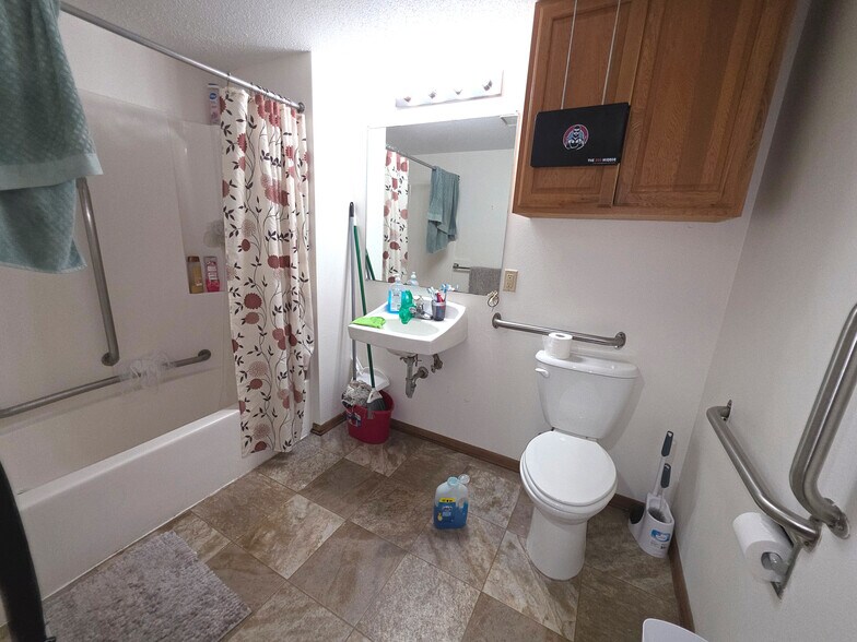 More Photos Of 835 Driftwood Dr, Saint Cloud Apartments For Sale