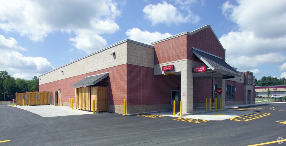 More Photos Of 121 Main St, Foxborough Storefront For Lease