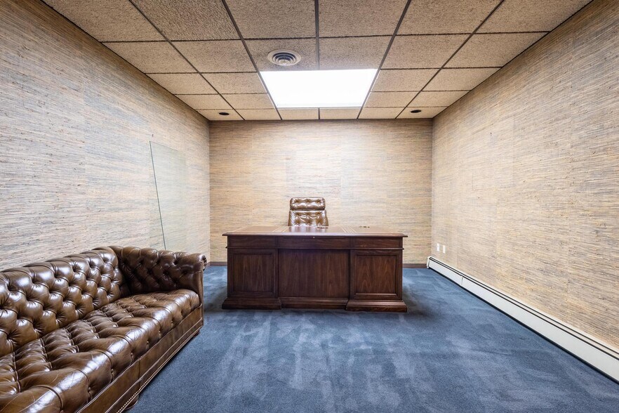 More Photos Of 620 South St, Steubenville Auto Dealership For Lease