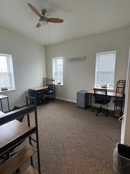 More Photos Of 719 E 10th St, Wilmington Office For Sale