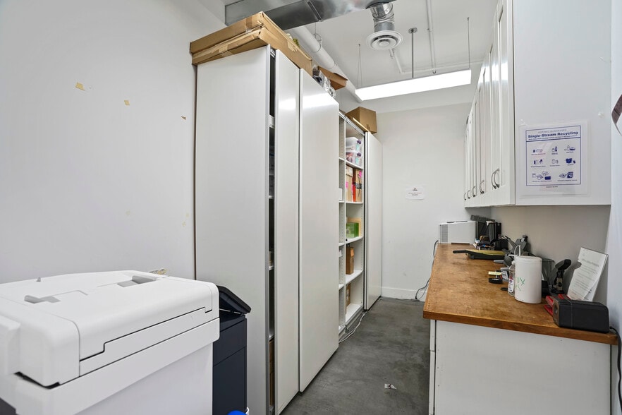 More Photos Of 449-465 Troutman St, Brooklyn Apartments For Lease