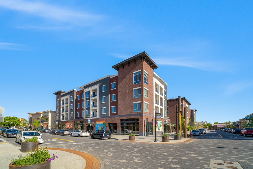 More Photos Of 1551 Market St, Redding Apartments For Lease