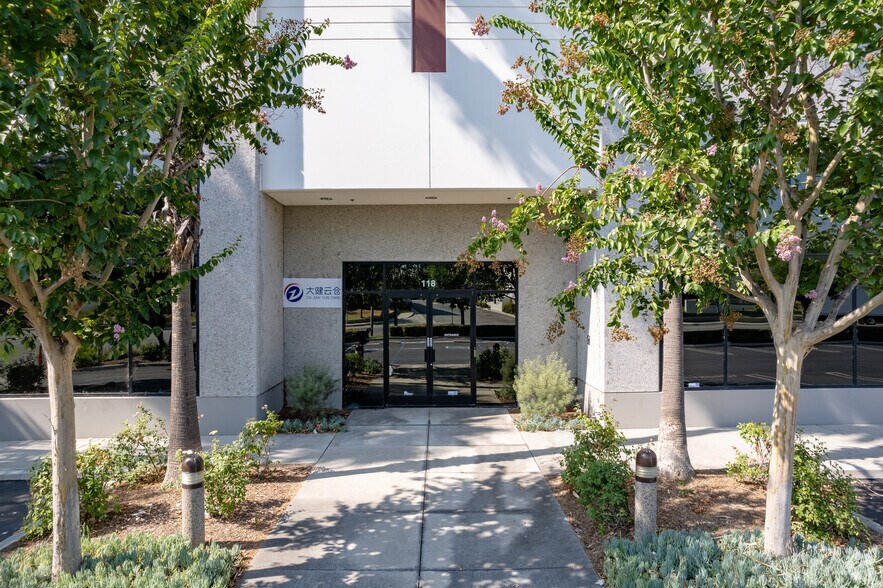More Photos Of 108-118 Brea Canyon Rd, City of Industry Warehouse For Lease