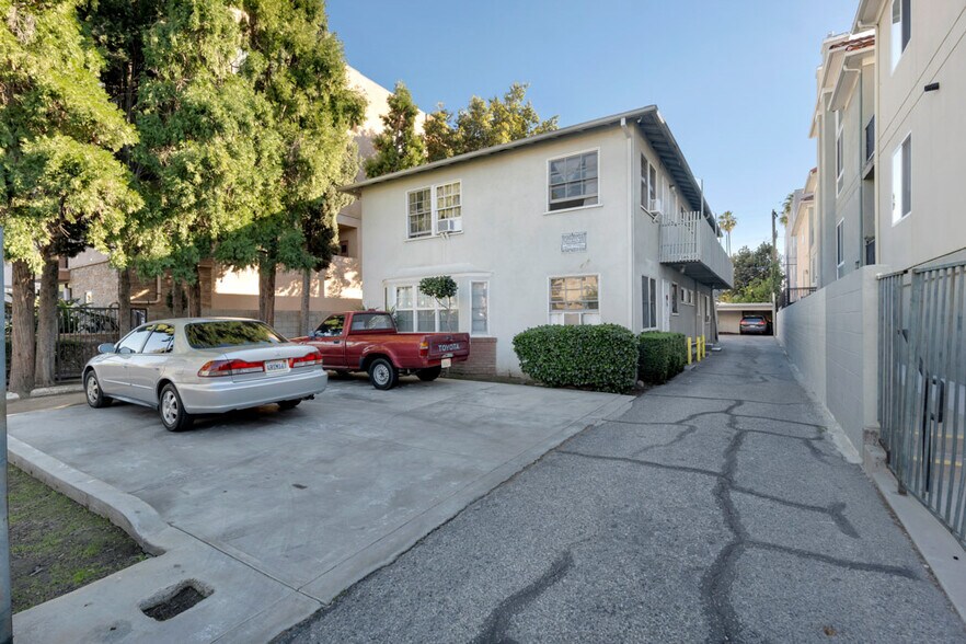 More Photos Of 14622 Sylvan St, Van Nuys Apartments For Sale
