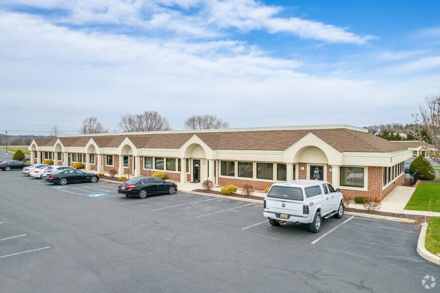 More Photos Of 2209 Quarry Dr, West Lawn Unknown For Lease