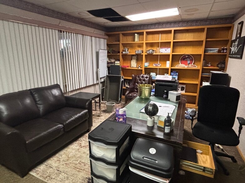 More Photos Of 11250 Hayes St, Detroit Religious Facility For Sale