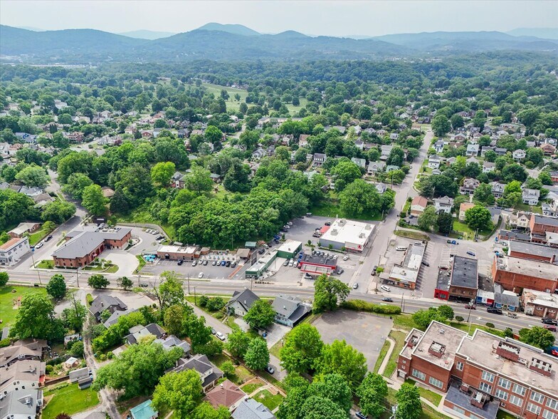More Photos Of 1911 Memorial Ave SW, Roanoke Office Residential For Sale