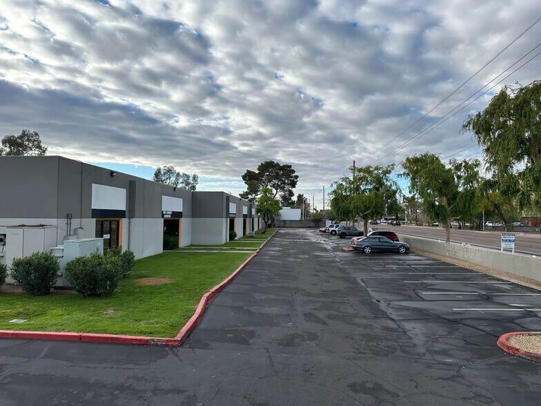 More Photos Of 2121 S Priest Dr, Tempe Unknown For Lease