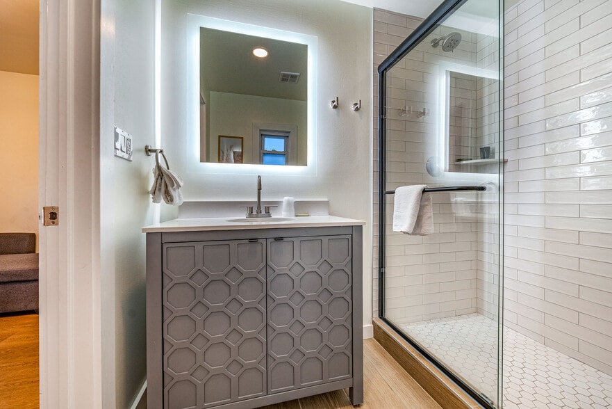 More Photos Of 724 Ocean Ave, Ocean City Hotel For Sale