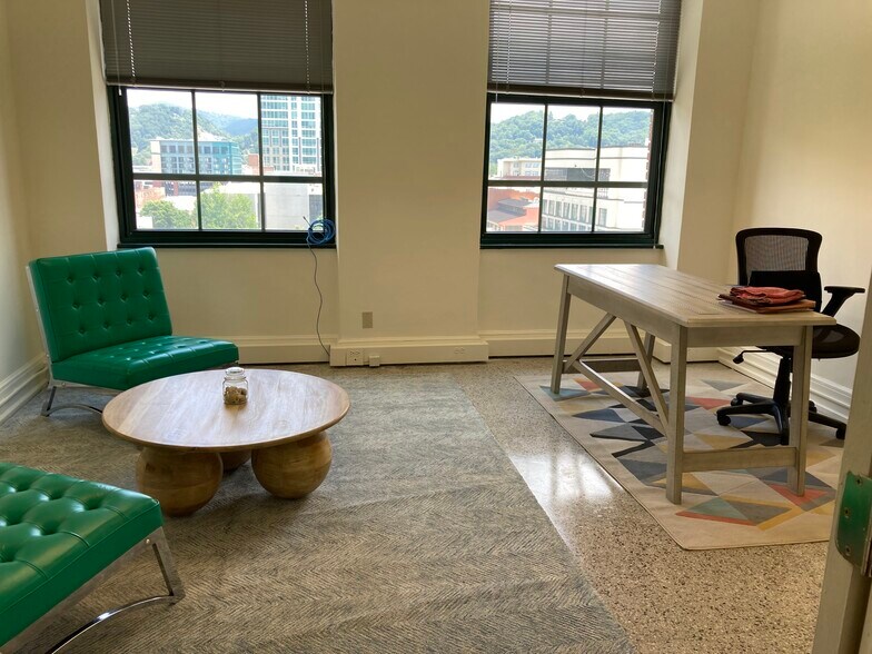 More Photos Of 34 Wall St, Asheville Office For Lease