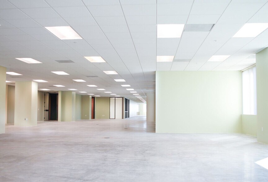 More Photos Of 28515 Westinghouse Pl, Valencia Office For Lease