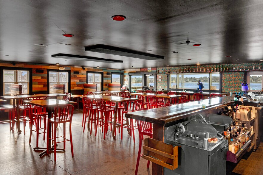 More Photos Of 116 Aquidneck Ave, Middletown Restaurant For Sale