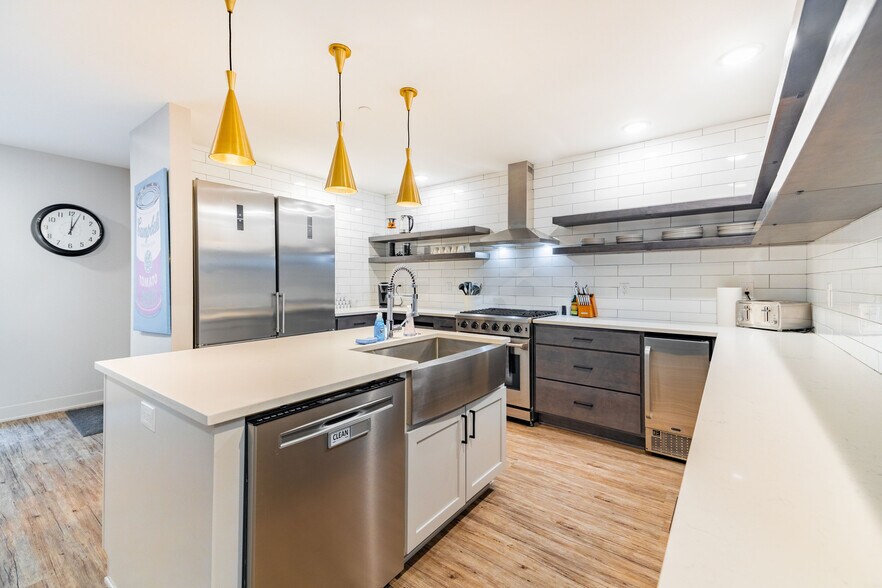 More Photos Of 830 Henry St, Ann Arbor Apartments For Sale