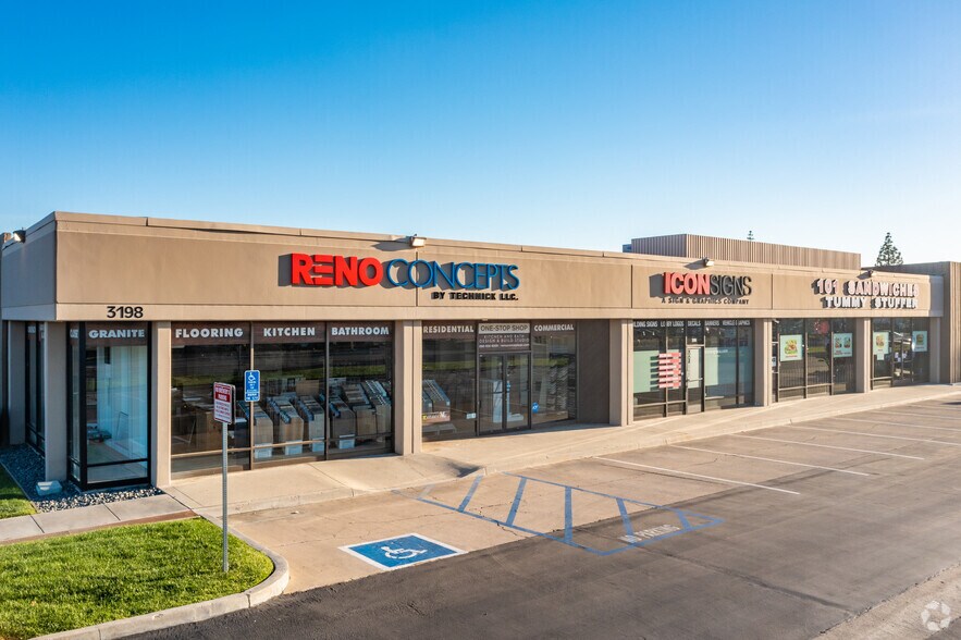 Primary Photo Of 3170-3198 E La Palma Ave, Anaheim Showroom For Lease