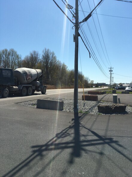 More Photos Of 6263 Taft Rd, Syracuse Warehouse For Lease