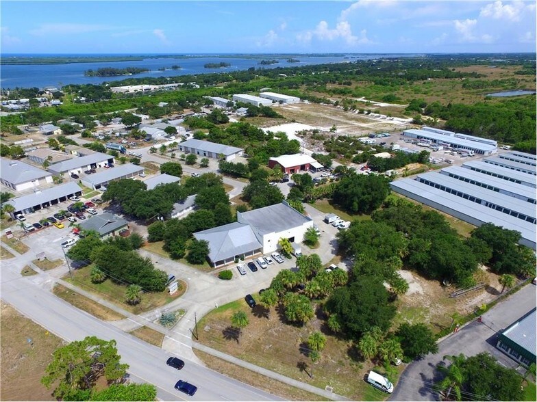 More Photos Of 181 Sebastian Blvd, Sebastian Light Manufacturing For Sale