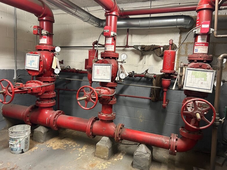 More Photos Of 2001 Market St, Ashland Manufacturing For Lease