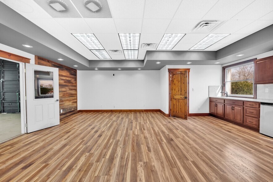 More Photos Of 105 Rock Barn Rd NE, Conover Flex For Sale