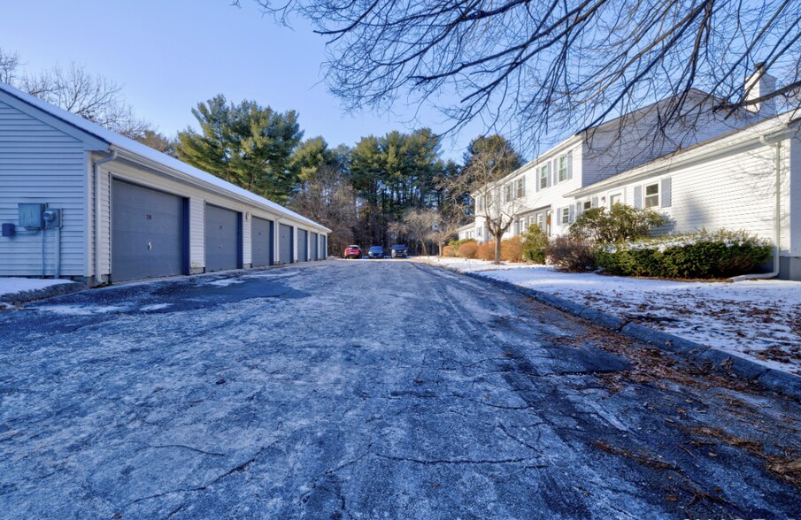 More Photos Of 23-36 Pine Crest Ridge, Woodstock Apartments For Sale