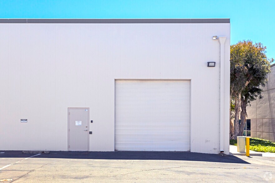 More Photos Of 2715 Loker Ave W, Carlsbad Research And Development For Lease