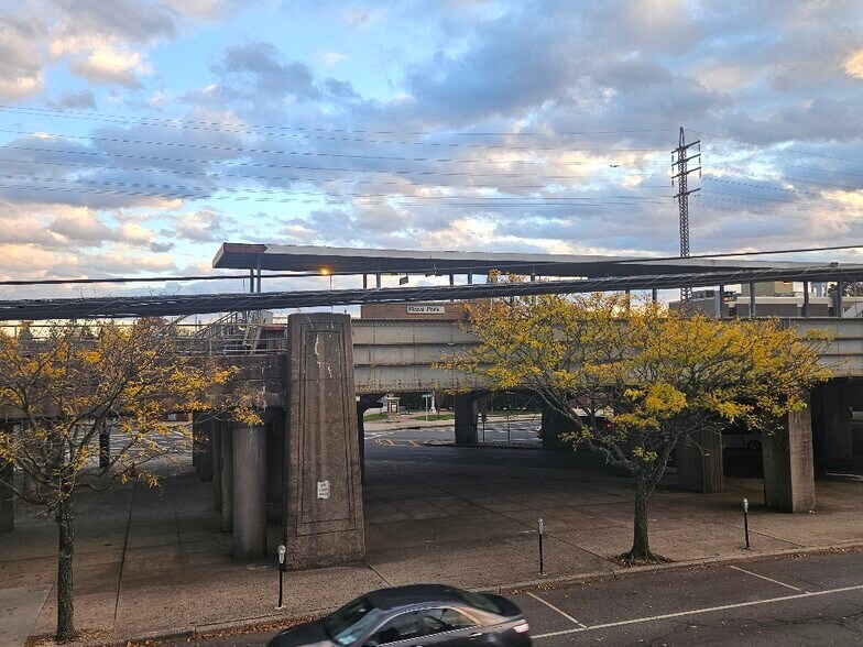 More Photos Of 111-113 S Tyson Ave, Floral Park Office For Lease