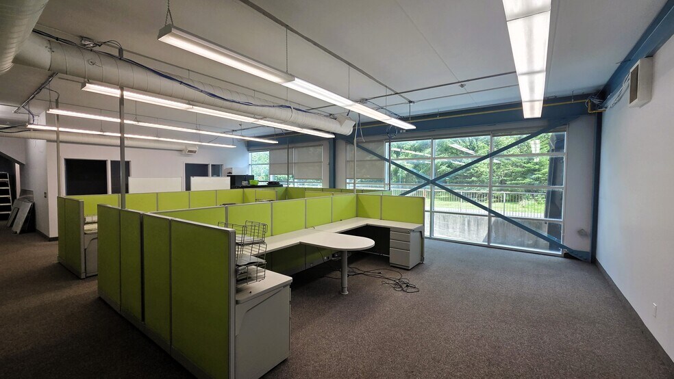 More Photos Of 20 Hyperion Crt, Kingston Office For Lease
