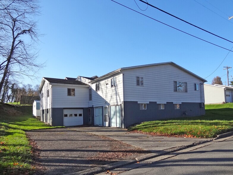 More Photos Of 93 Maple Ave, Morgantown Office For Sale