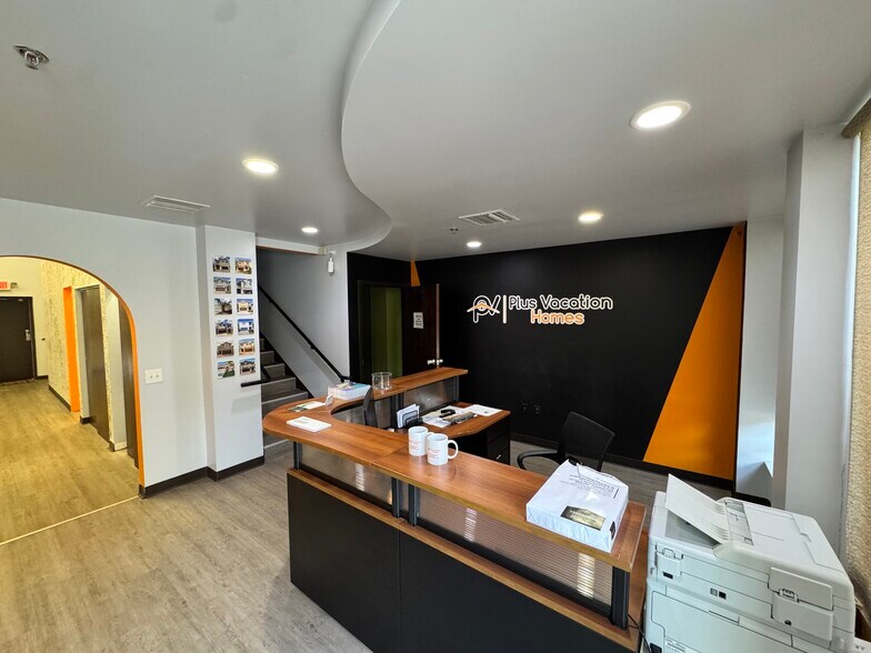 More Photos Of 2151 Consulate Dr, Orlando Loft Creative Space For Lease