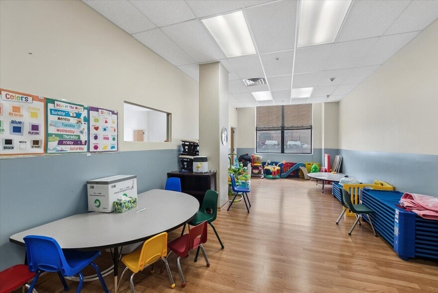 More Photos Of 1455 S Michigan Ave, Chicago Office For Sale