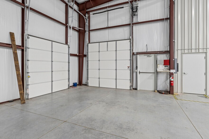 More Photos Of 2200 E Fairview Ave, Johnson City Warehouse For Sale