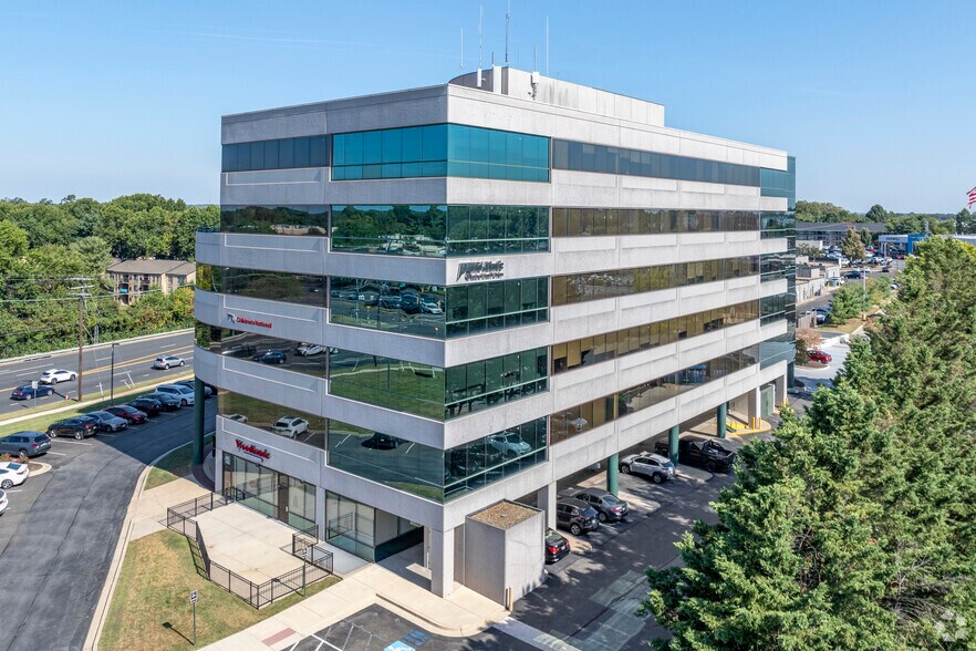 More Photos Of 555 Quince Orchard Rd, Gaithersburg Office For Lease