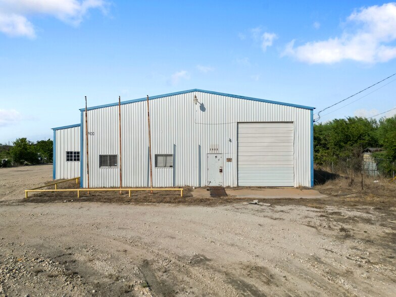 Primary Photo Of 2900 Clarks Ln, Bryan Warehouse For Lease