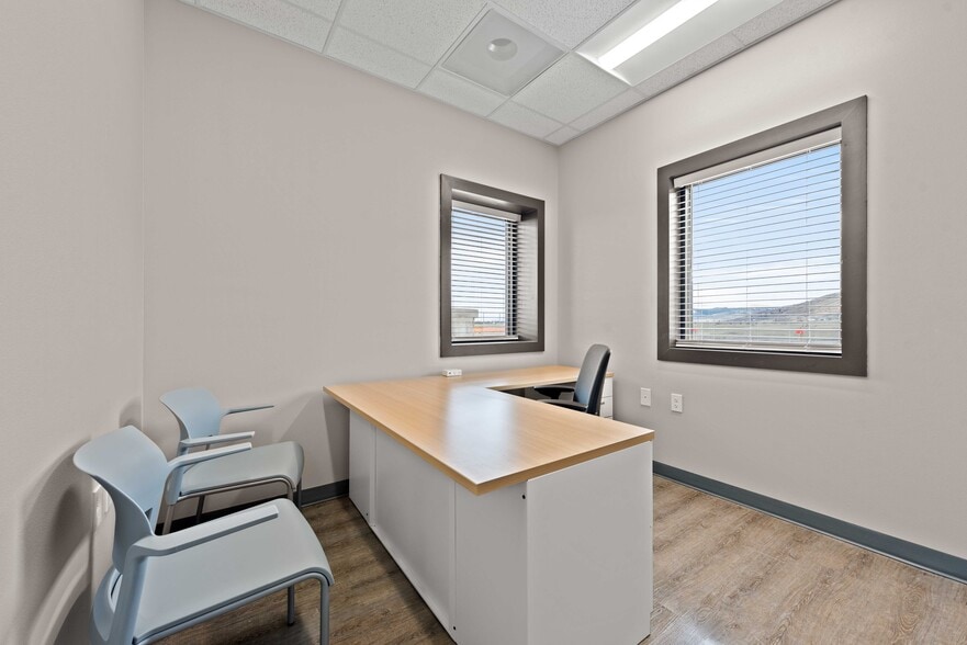 More Photos Of 334 Antelope Dr, La Grande Distribution For Sale