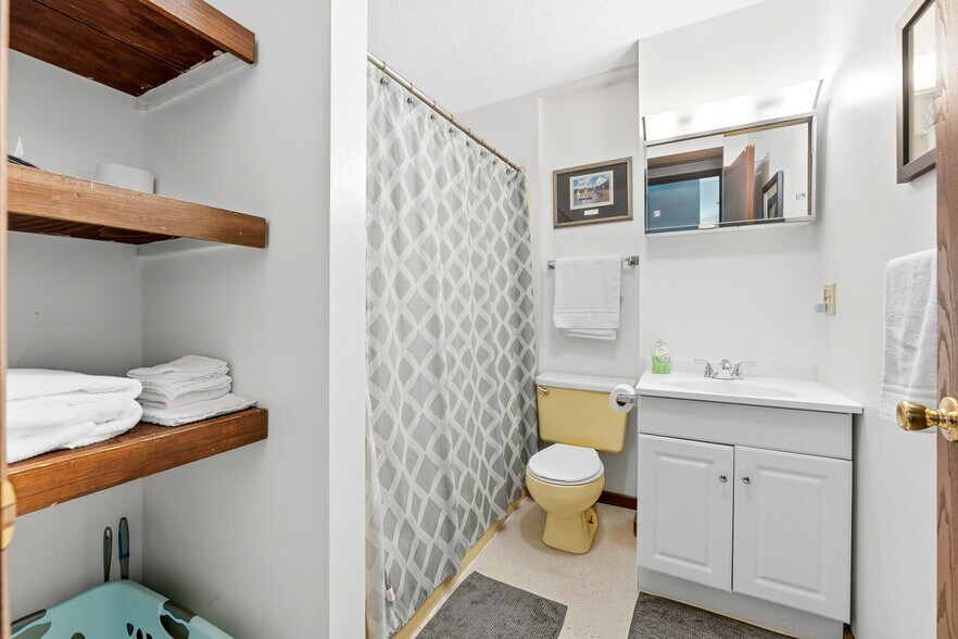 More Photos Of 320 Watts St, Morgantown Apartments For Sale