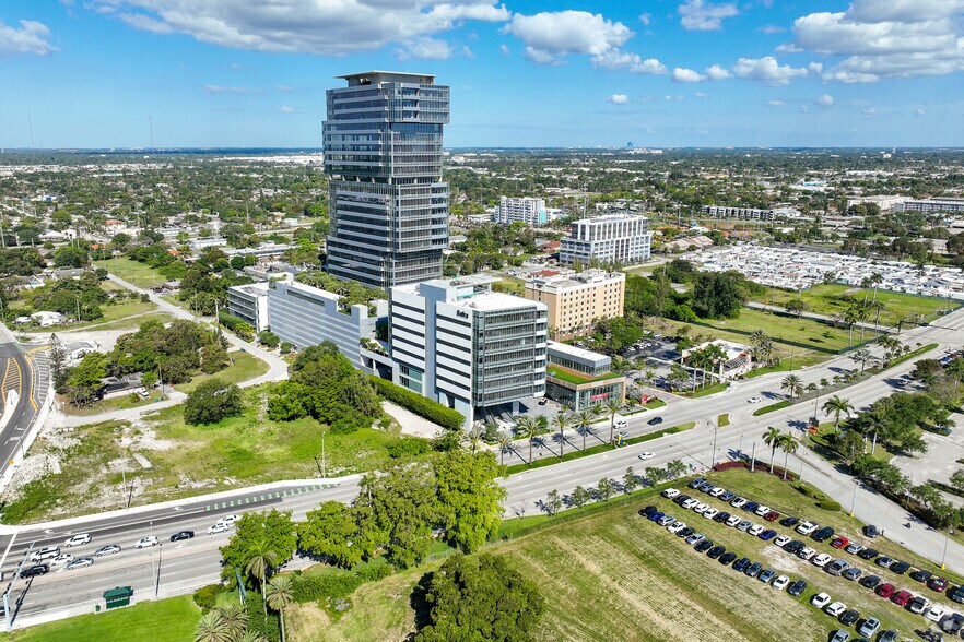 More Photos Of 21550 Biscayne Blvd, Aventura Office For Lease