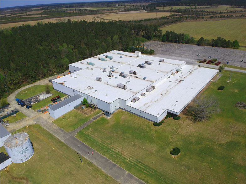 More Photos Of 9104 Alex Harvin Hwy, Summerton Manufacturing For Sale