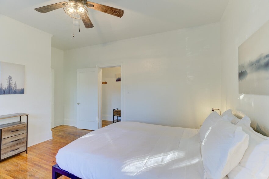 More Photos Of 196 N Auburndale St, Memphis Apartments For Sale