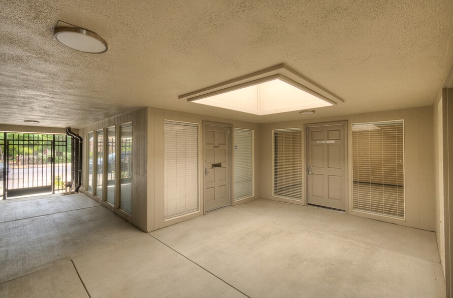 More Photos Of 190 N Van Ness Ave, Fresno Medical For Sale