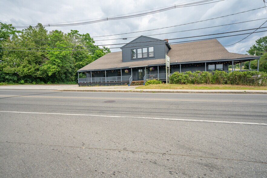 More Photos Of 279 S Main St, Winterport Winery Vineyard For Sale