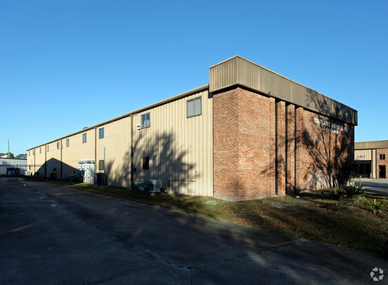More Photos Of 1991 Corporate Sq, Longwood Warehouse For Lease