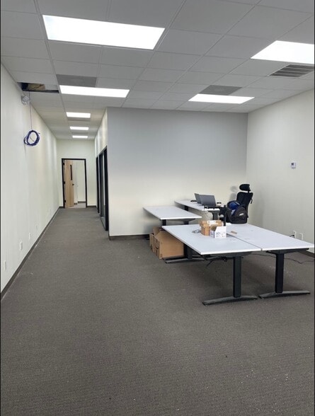 More Photos Of 5110 McPherson Rd, Laredo Storefront For Lease