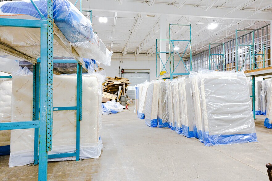 More Photos Of 171 Heller Pl, Bellmawr Warehouse For Lease