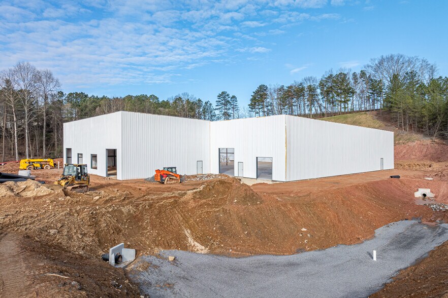 More Photos Of 129 Wes Walker Memorial Dr, Ball Ground Warehouse For Lease