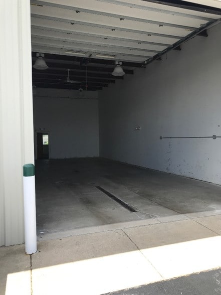 More Photos Of 10045-10059 Bode St, Plainfield Light Manufacturing For Lease