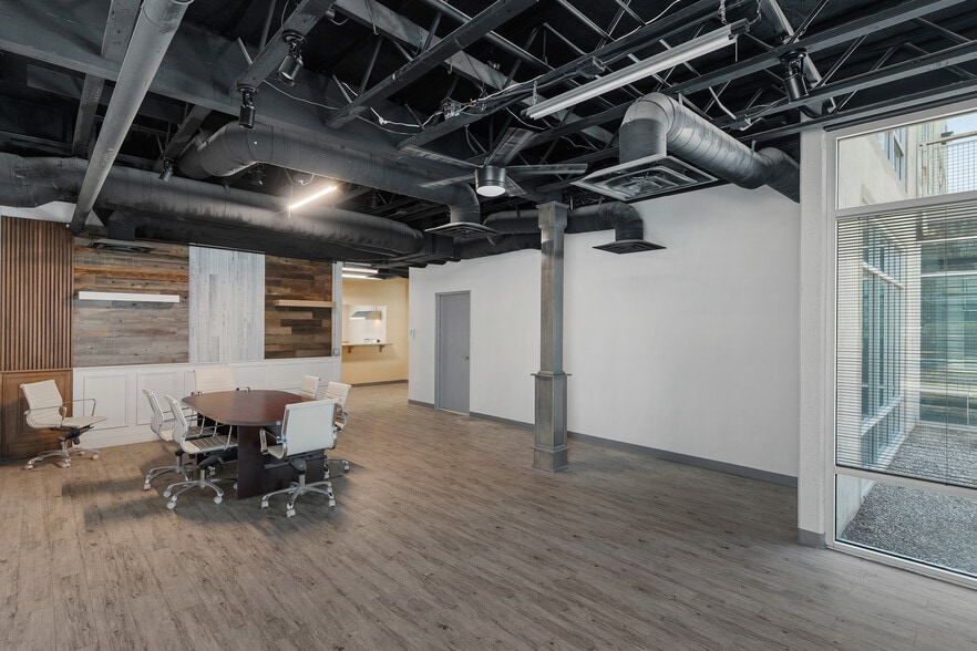 More Photos Of 4030 E Post Rd, Las Vegas Warehouse For Sale