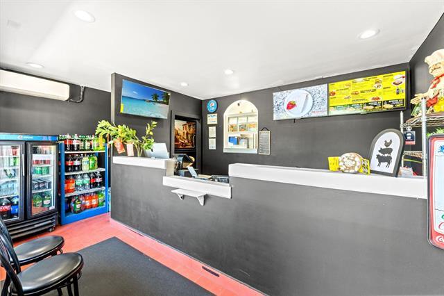 More Photos Of 307 Broadway St, Myrtle Beach Restaurant For Sale