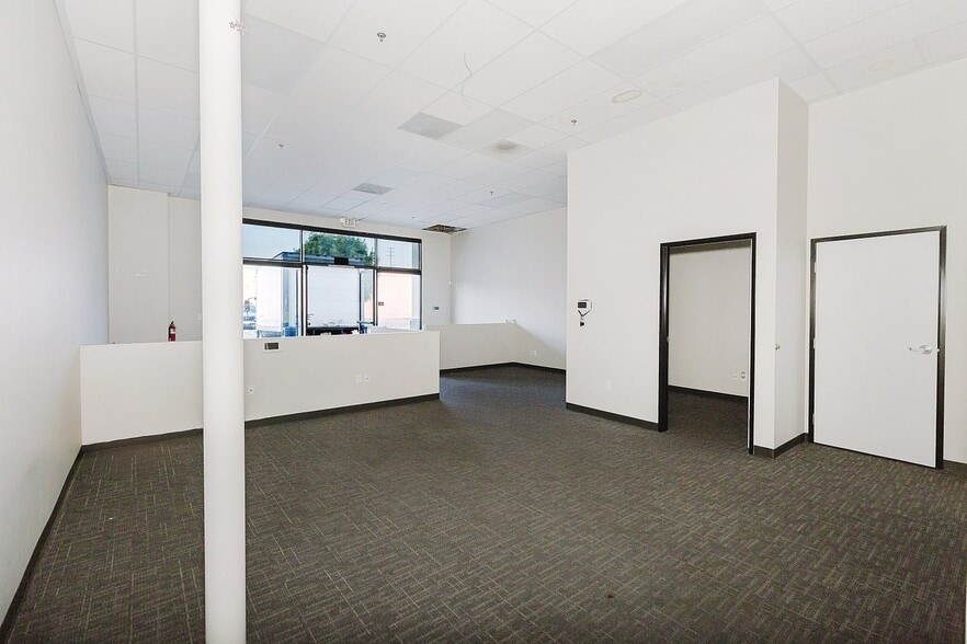 More Photos Of 2501-2599 S Santa Fe Ave, Vernon Freestanding For Sale
