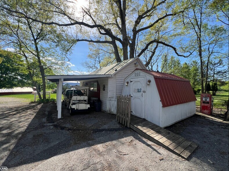 More Photos Of 5189 Rockwood Rd, Dublin Lodge Meeting Hall For Sale